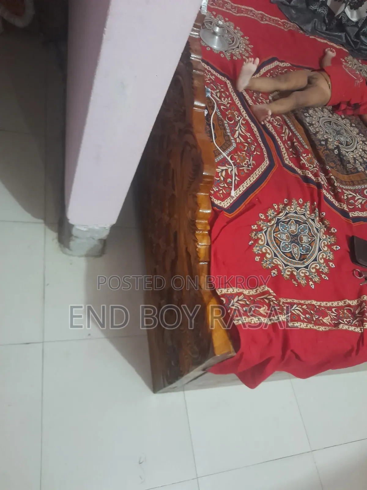 খাট করই কাঠের শখ করে বানানো