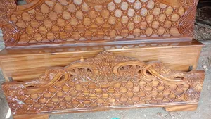 খাট করই কাঠের শখ করে বানানো