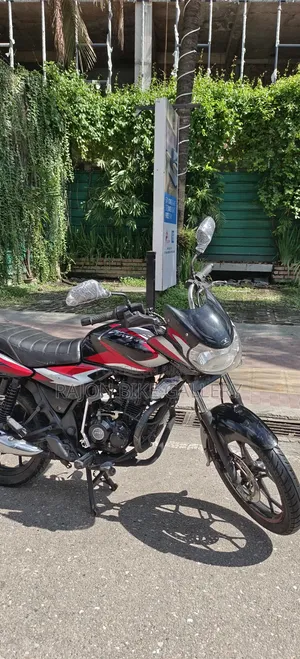 নিউ বাজাজ ডিসকভার ১২৫ ২০২১ ব্ল্যাক