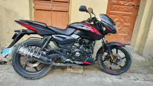 বাজাজ পালসার ১৫০ ২০২১ ব্ল্যাক
