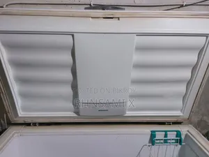 ডিপ রেফ্রিজারেটর/ফ্রিজার