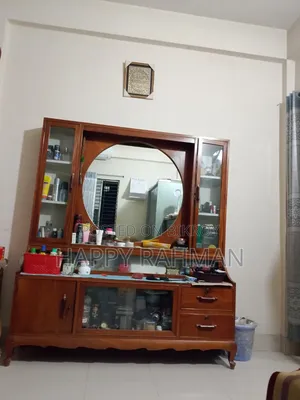 বিক্রয়ের জন্য কাঁঠাল কাঠের ড্রেসিং টেবিল