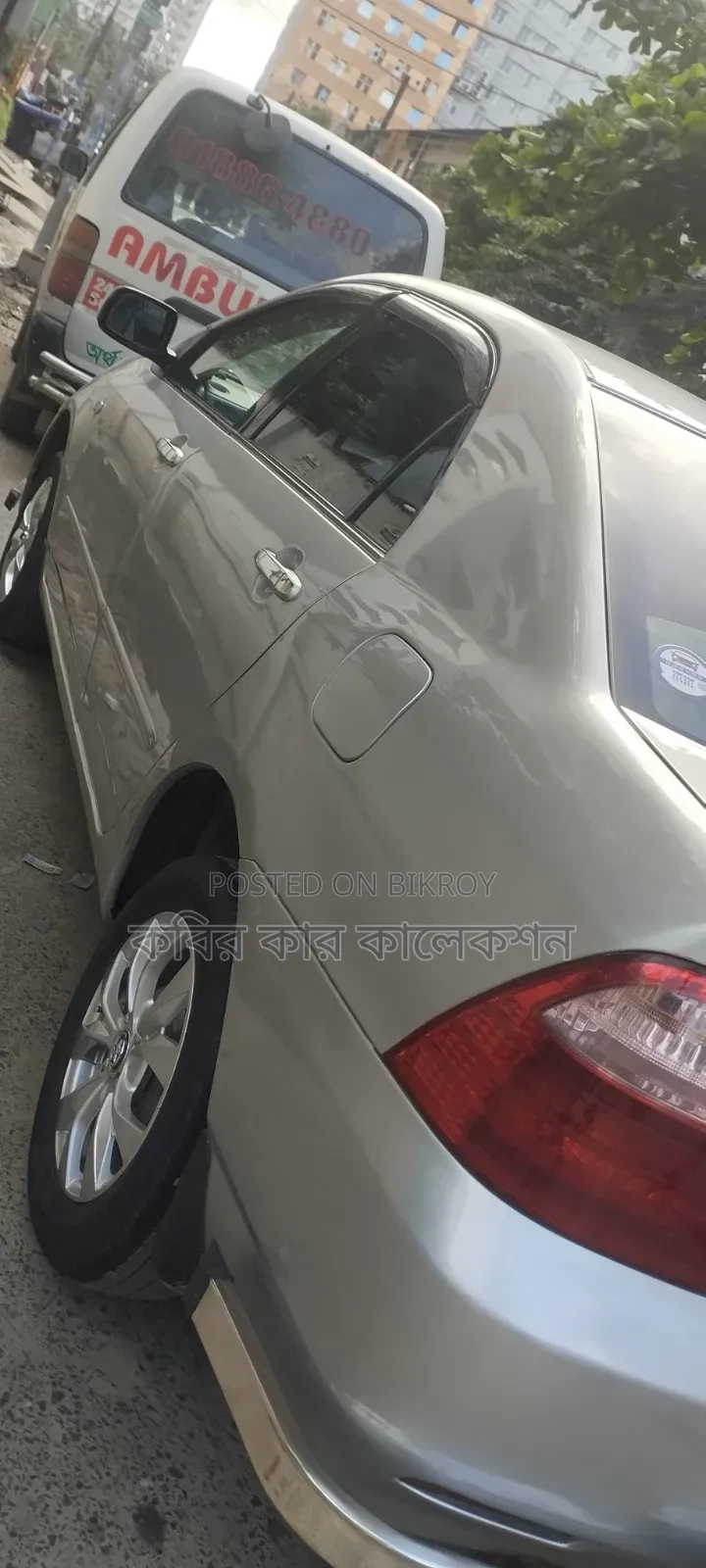টয়োটা করোলা ২০০৫ সিলভার