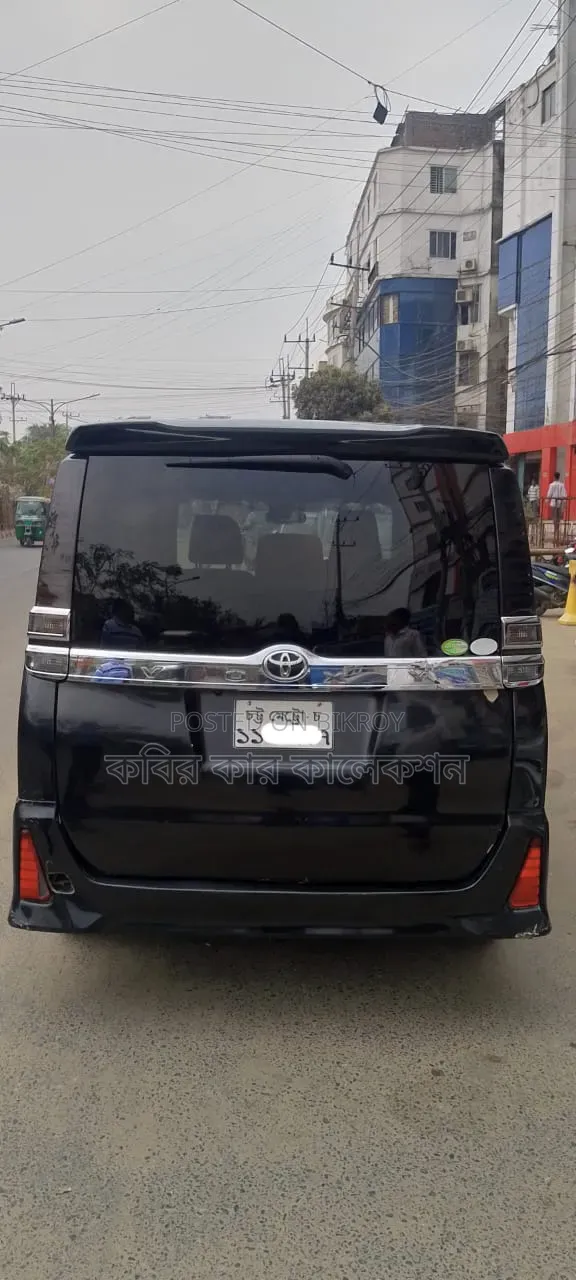 Toyota Voxy 2018 Black