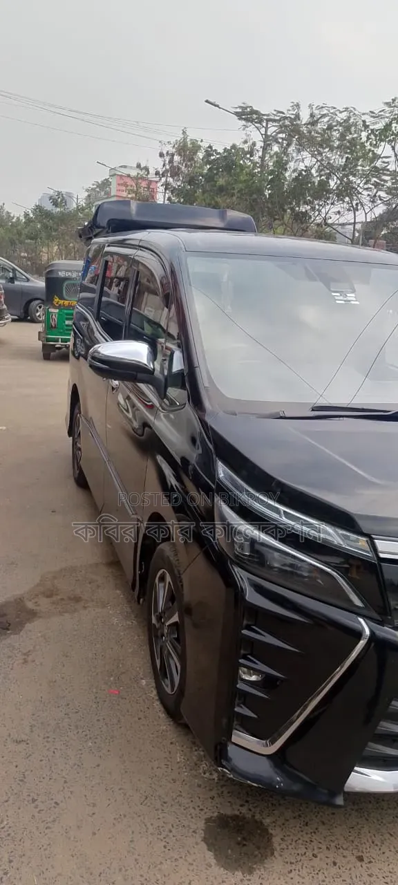 Toyota Voxy 2018 Black