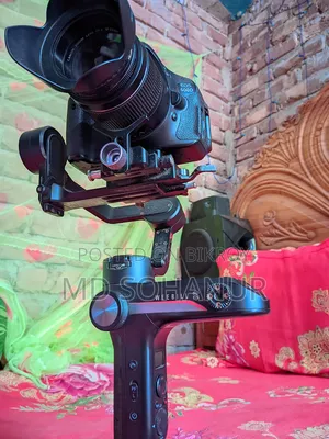 Canon EOS 600D DSLR + 18-55mm Lens + Zhiyun Weebill S Gimbal