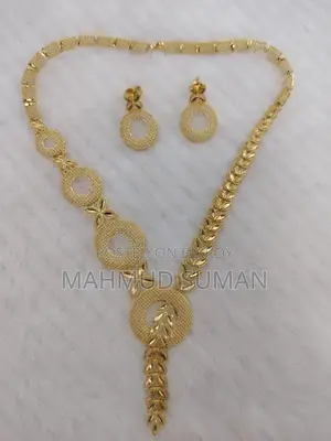 Gold Necklace Set