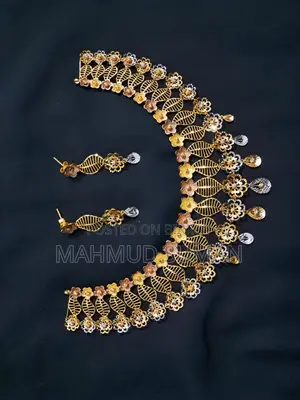 Gold Necklace Set