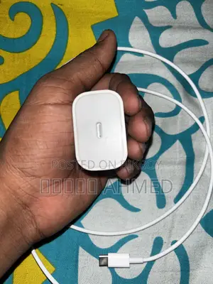২০ডব্লিউ ফাস্ট অ্যাডাপ্টার