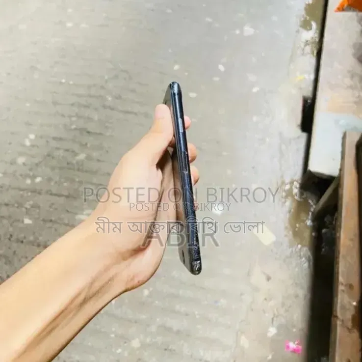 অ্যাপল আইফোন ৭ ৩২ জিবি ব্ল্যাক