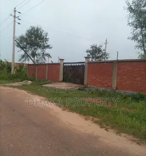 30ft Road 5 Katha Park West at Sector-11