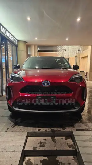Toyota Yaris Cross 1.5 Hybrid FWD 2021 Red
