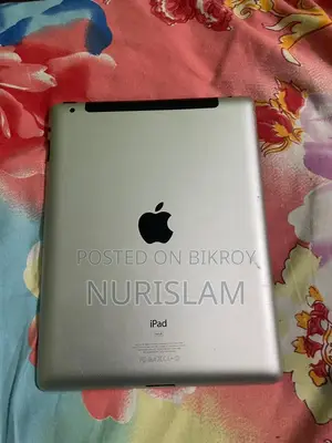 অ্যাপল আইপ্যাড ২ ওয়াই-ফাই + থ্রিজি ৬৪ জিবি সাদা