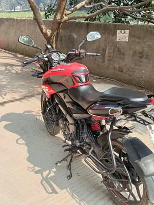Bajaj Pulsar N160 2022 Red