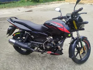 বাজাজ পালসার ১৫০ ২০২১ কালো