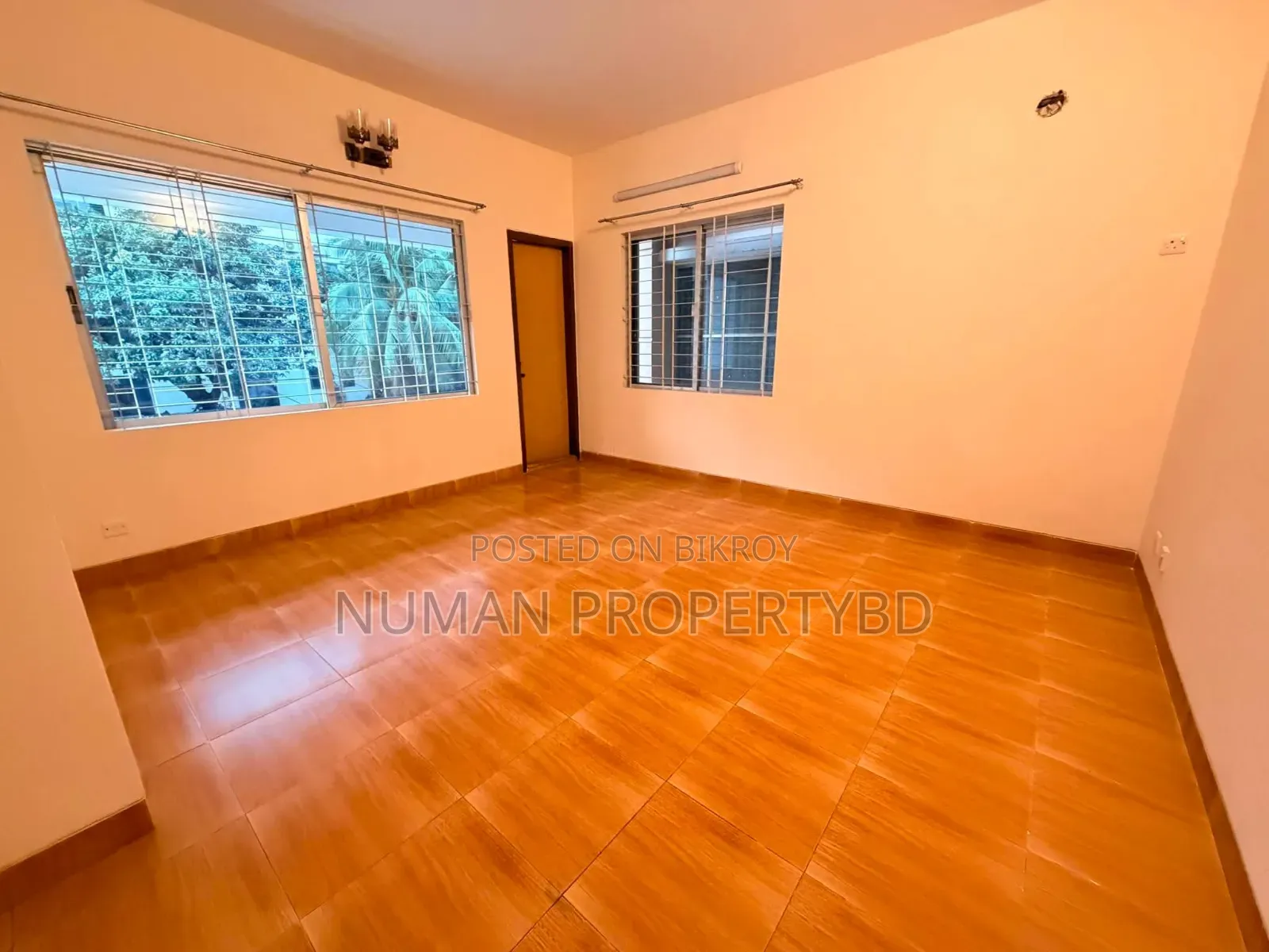 4-Bedroom Apartment in Numan Property Bd, Basundhara for Rent