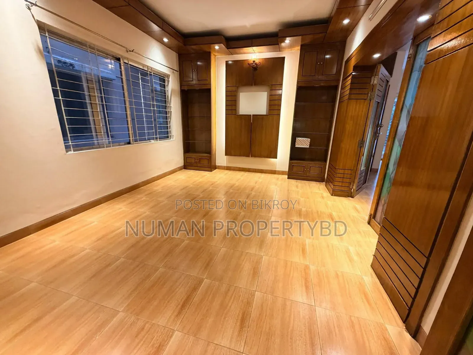 4-Bedroom Apartment in Numan Property Bd, Basundhara for Rent