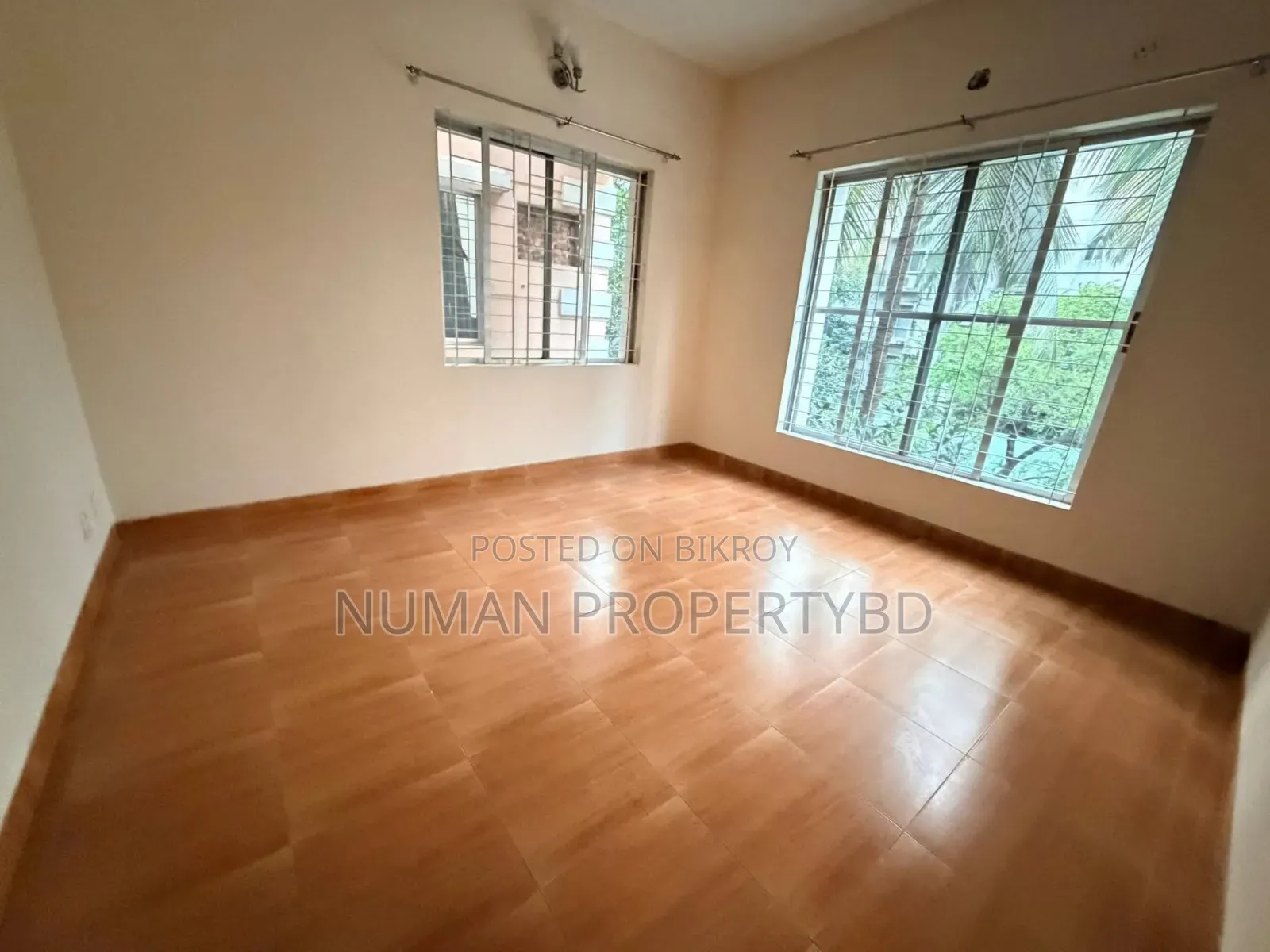 4-Bedroom Apartment in Numan Property Bd, Basundhara for Rent
