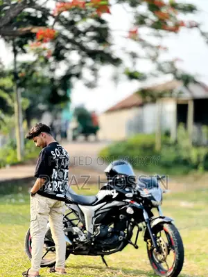 নতুন সুজুকি জিক্সার ২০২২ ব্ল্যাক