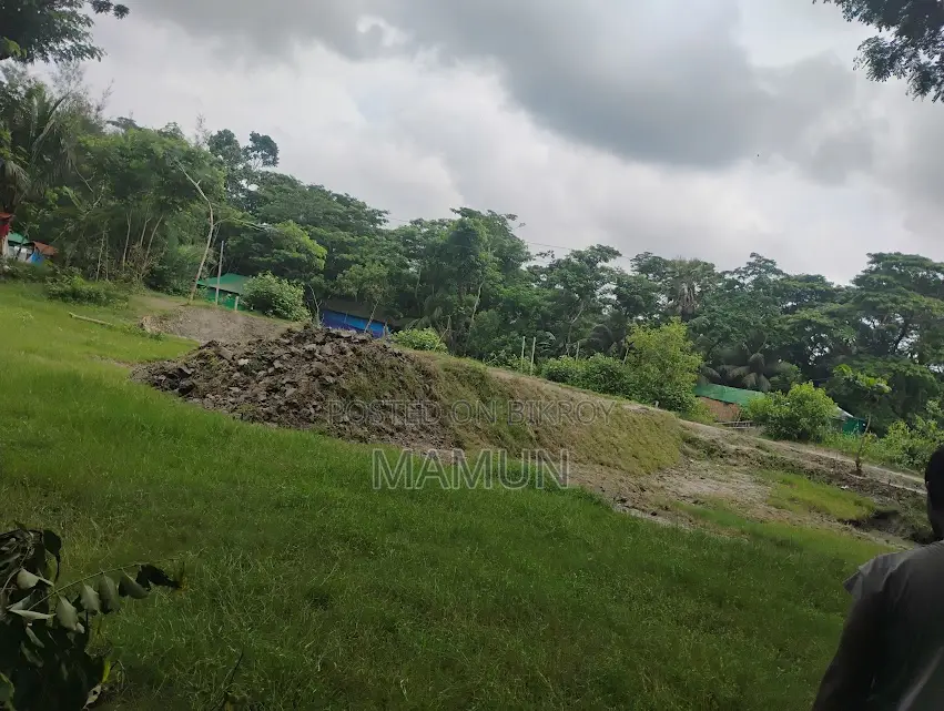 14 decimals of land for sale at a 20-minute travel distance from Maizdi.