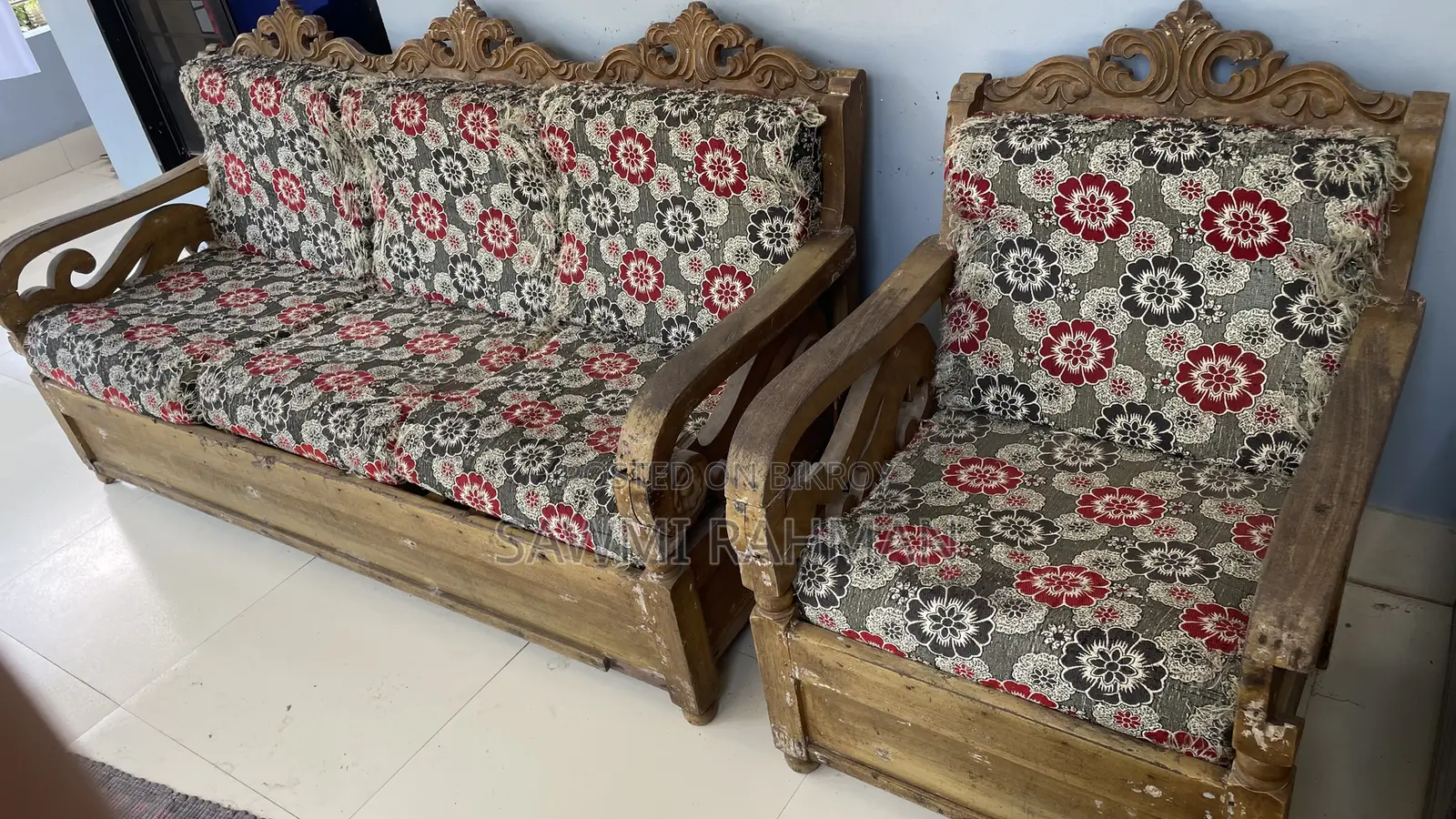 সোফা বিক্রির জন্য