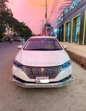 Toyota Premio 2018 Pearl