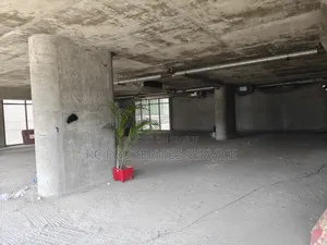 উত্তরায় ৪৭০০ বর্গফুটের ব্র্যান্ড নিউ কমার্শিয়াল স্পেস ভাড়া