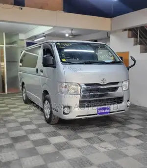 টয়োটা হাইএচ ২০২১ সিলভার