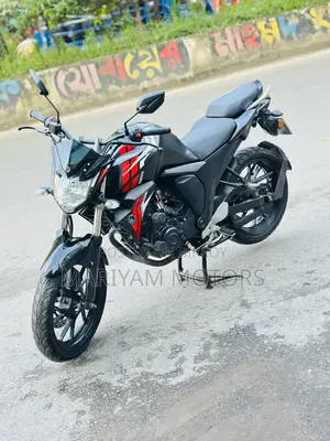 নতুন Yamaha FZ ২০২৫ কালো