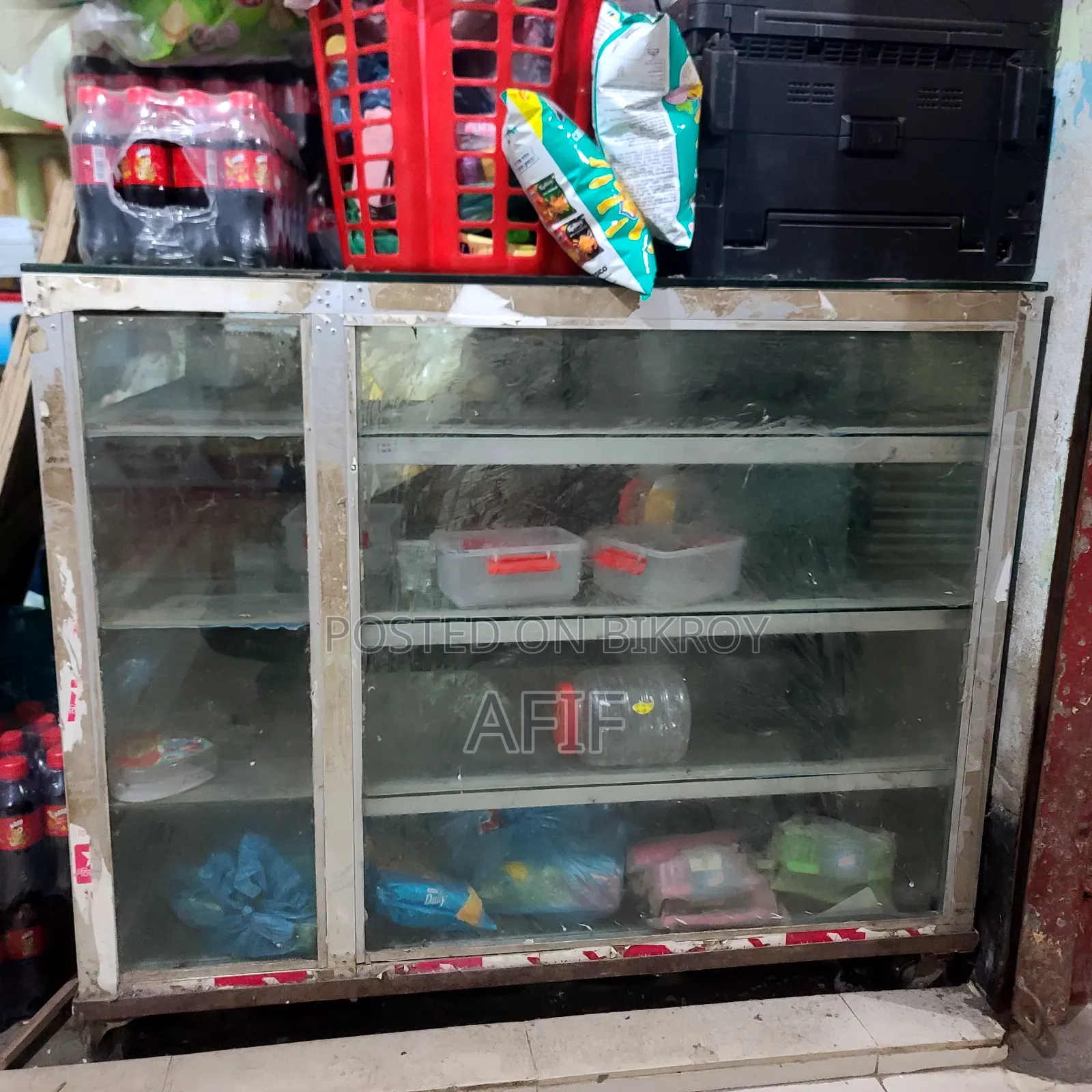 থাই শোকেস