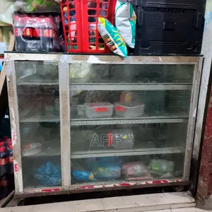থাই শোকেস