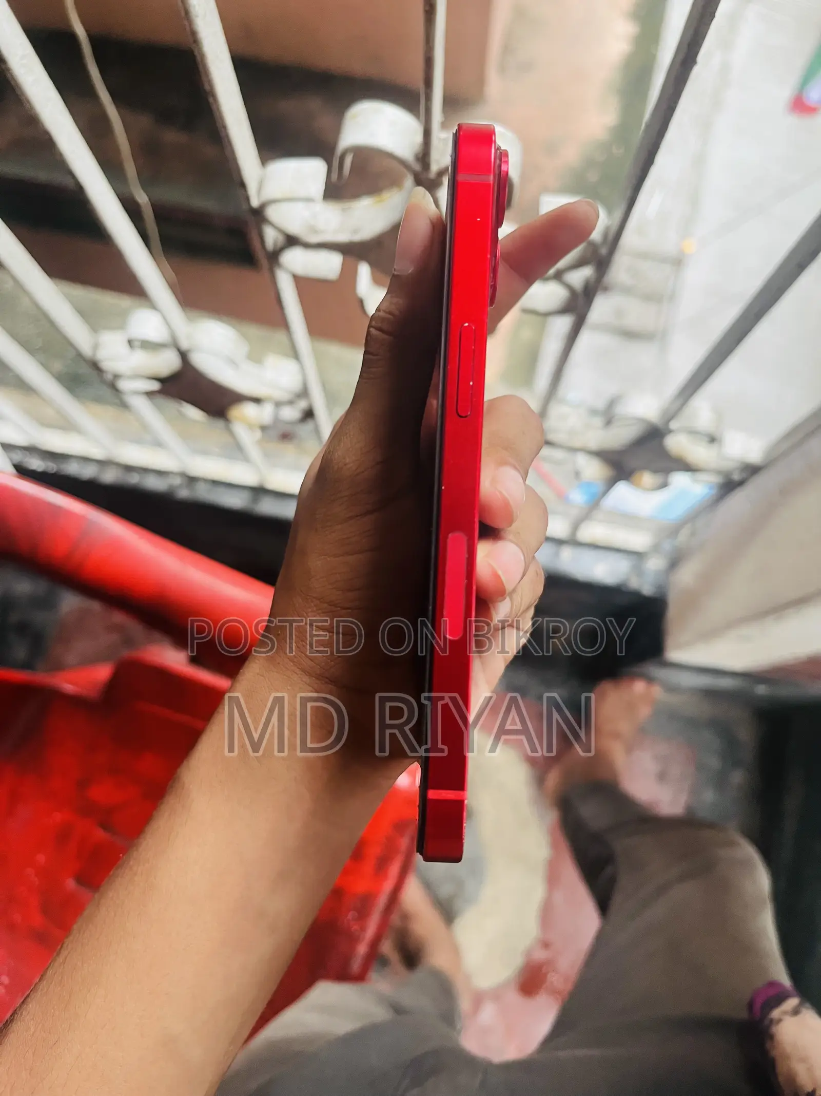 Apple iPhone 13 128 GB Red