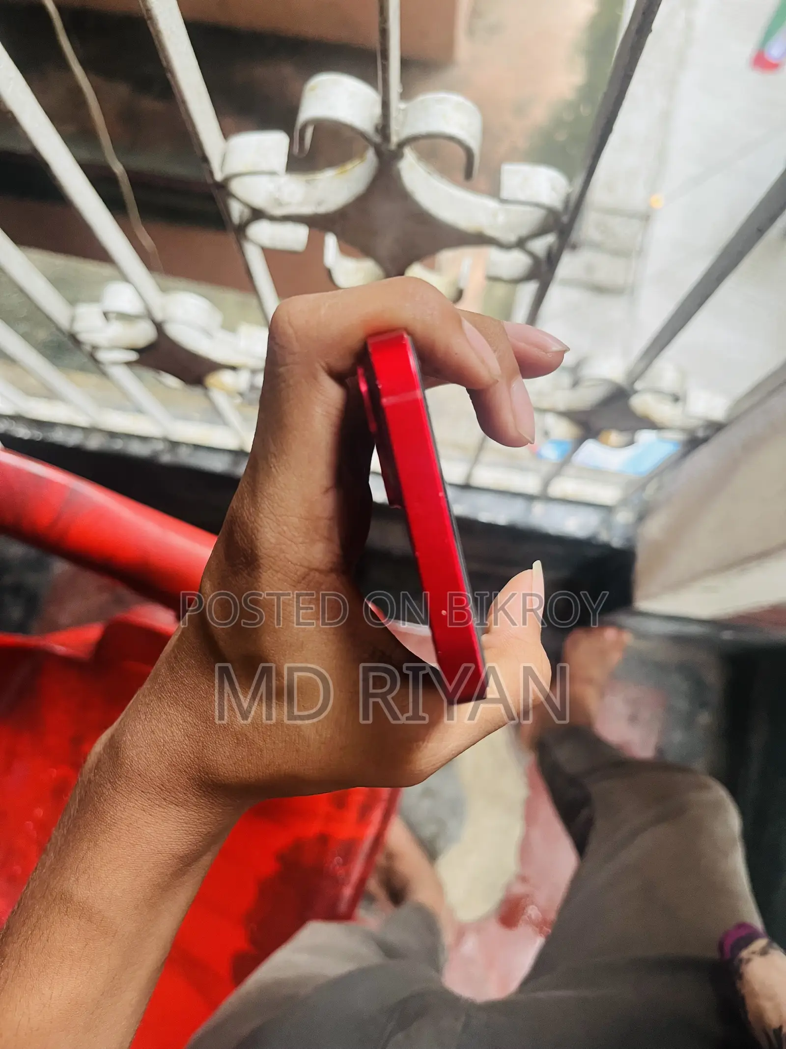 Apple iPhone 13 128 GB Red