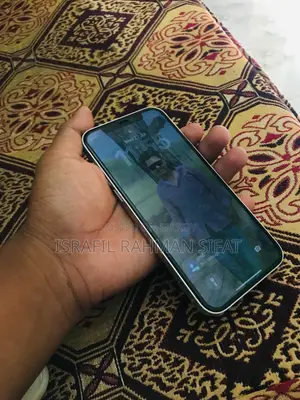 অ্যাপল আইফোন ১২ ৬৪ জিবি হোয়াইট