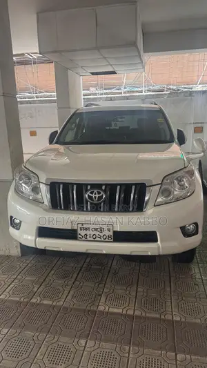 Toyota Land Cruiser Prado 2012 White