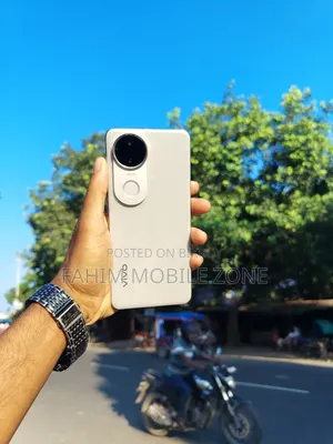 Vivo V50e 256 GB White