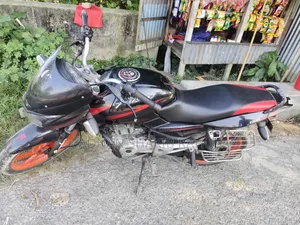 বাজাজ পালসার ১৫০ ২০০৮ ব্ল্যাক