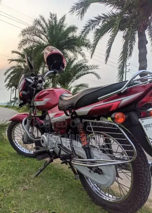 বাজাজ সিটি ১০০ ২০১২ রেড