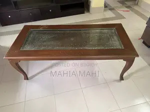 ওটোবি সেন্টার টেবিল