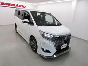 Toyota Esquire 2021 Pearl