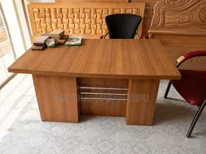 মডার্ন এক্সিকিউটিভ অফিস ডেস্ক