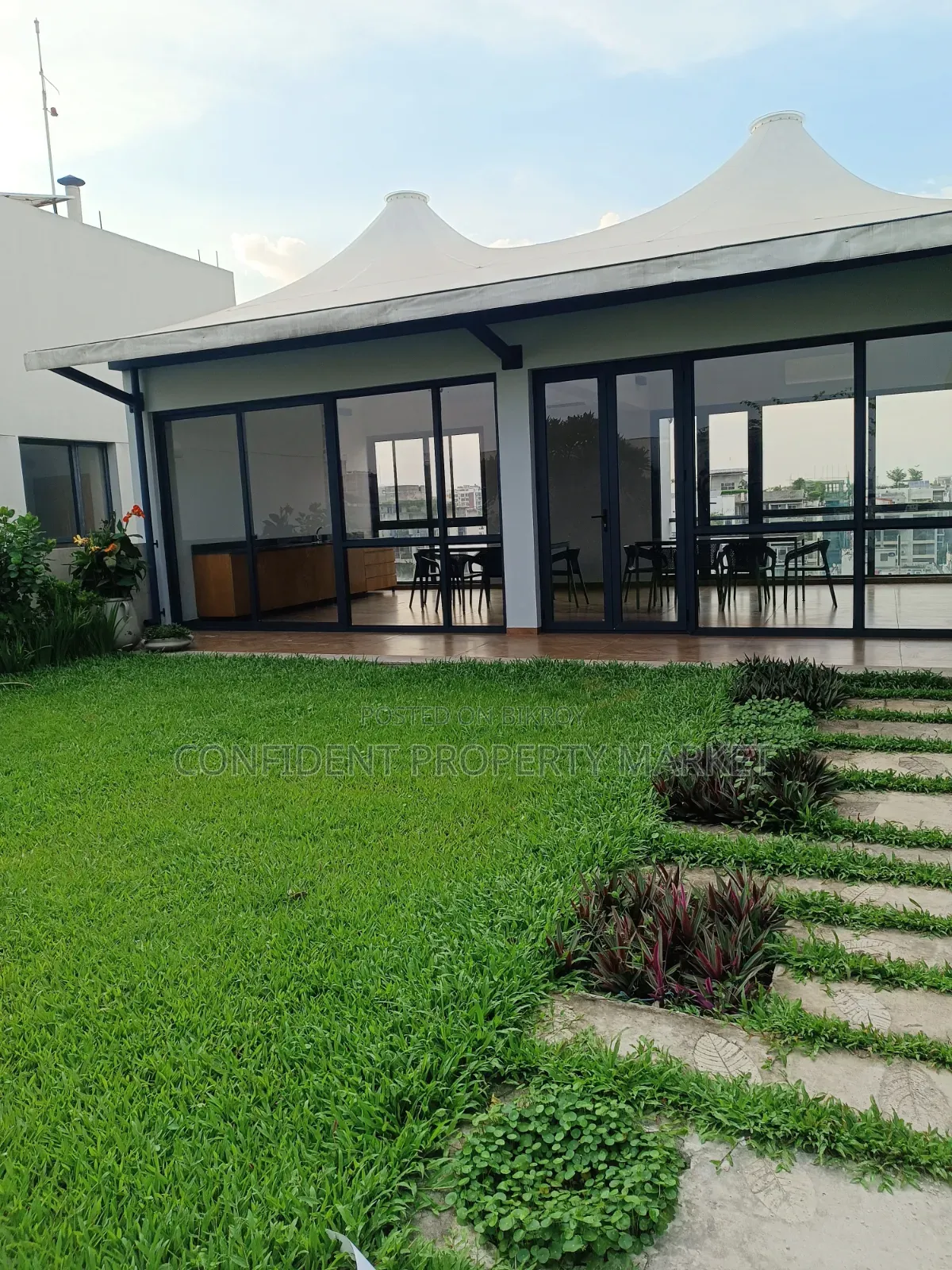 4 Bedroom Apartment in Baridhara for Rent