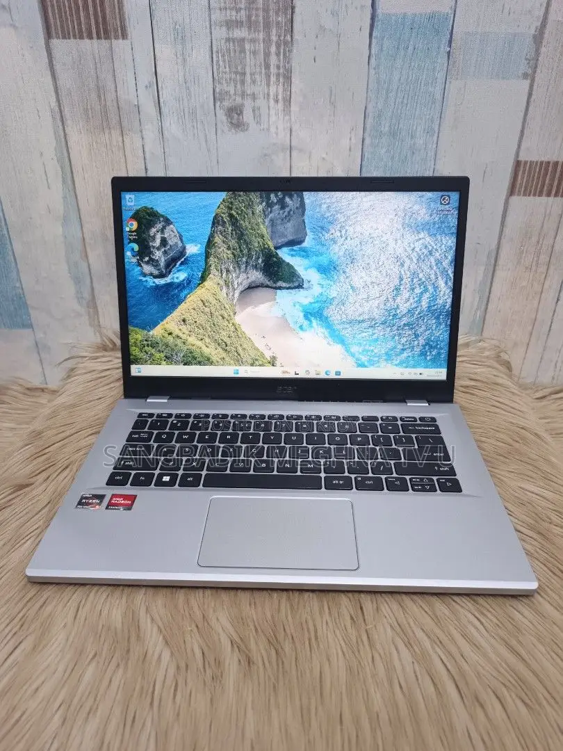Laptop Acer 3GB Intel SSD 256GB