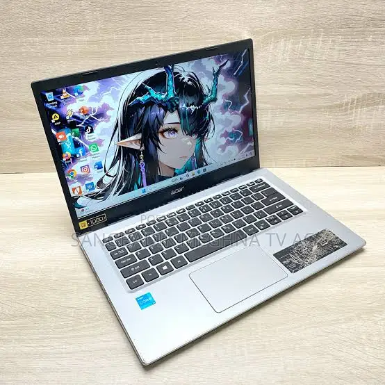 Laptop Acer 4GB Intel SSD 500GB