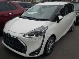Toyota Sienta 2021 Pearl