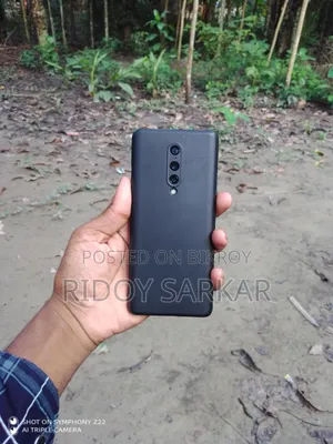 ওয়ানপ্লাস ৮ ১২৮ জিবি লাল
