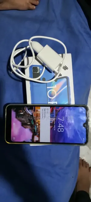 Vfone 32 GB Blue