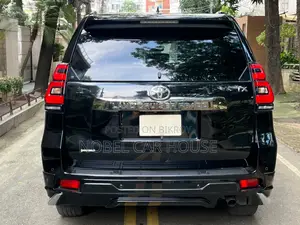 Toyota Land Cruiser 2022 Black