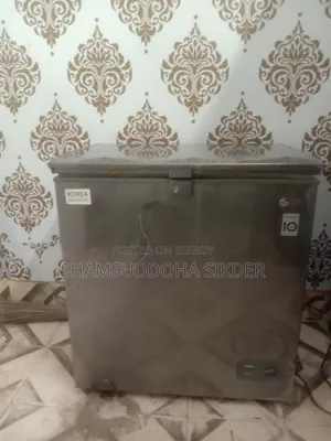 দোকানের স্বল্প দিন ব্যবহৃত এই ডিপ ফ্রিজটি বিক্রি হবে
