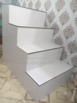 ২টা ওয়াল গ্লাস র‍্যাক ও একটি ফলের তাক বিক্রি হবে।